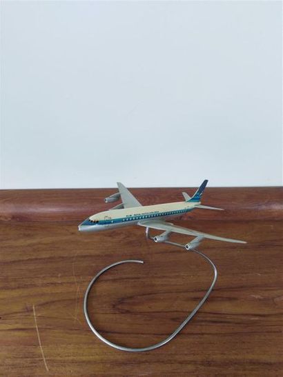 Petite maquette d'agence de B 707 de la KLM...