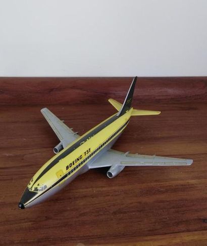 Petite maquette de Boeing B707 Résine au...