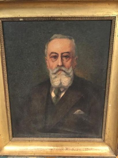 null J. Cusson 
Portrait d'homme, 
Huile sur toile signée et datée 1935 en haut à...