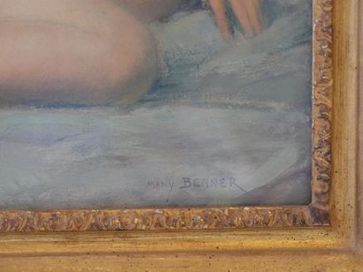 null Many BENNER (1873-1965)
Nu féminin
Huile sur toile 
Signée en bas à droite 
56...