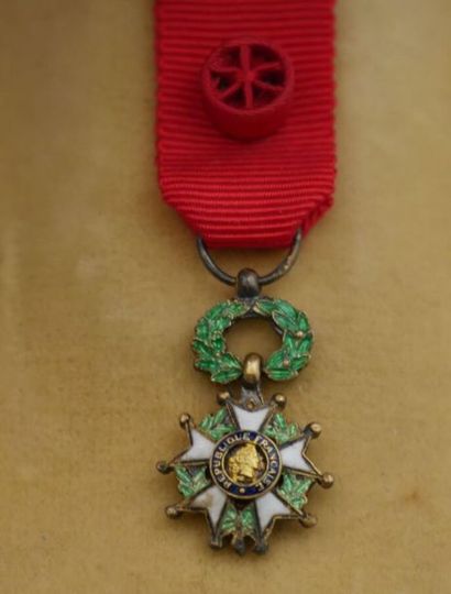 null Médaille en réduction d'Officier de la légion d'honneur de la maison A MARIE...