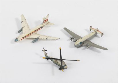 null Trois avions Dinky Toy en die cast, 1/120e, hélicoptère, Bréguet deux ponts,...