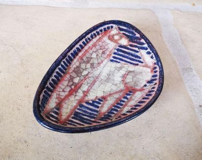 null Vide poche en céramique à décor de cheval rouge et bleu signé Marianne Starck...