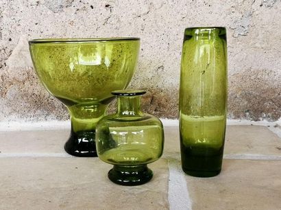 null Lot de vases en verre vert par Per Lutken pour Holmegaard. Signés à la base...