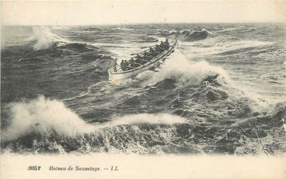 null 45 CARTES POSTALES LES BATEAUX : Divers. France, Etrangers et Cpsm. Dont" Bateau...