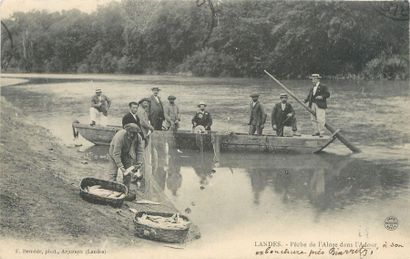 null 13 CARTES POSTALES LA PECHE : En Eau Douce et en Marais. "2cp-Bourges-La Pêche...