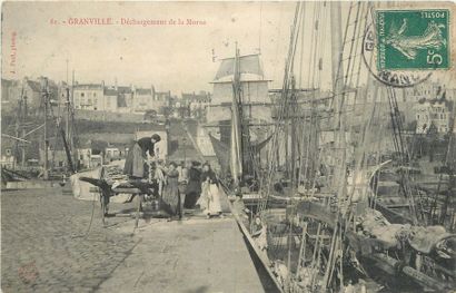 null 10 CARTES POSTALES VIE ET TRAVAIL A LA MER : Manche. "Cherbourg-Déchargement...