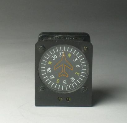 null Objet. Compas MCVC-2L Falcon Gauge. Hauteur: 8 cm.
