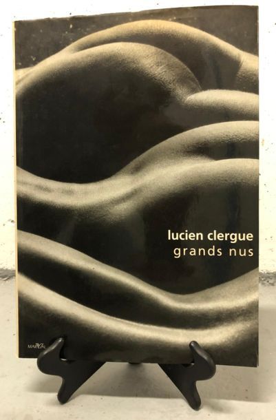 null Lucien CLERGUE (1934-2014) 
Grands nus. 
Édition Marval, 1999. In-folio (35x25cm)...
