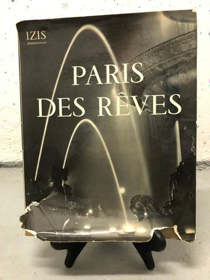 null PARIS DES RÊVES 
Photographies d'Izis Bidermanas
Éditions CLAIREFONTAINE LAUSANNE
1950

...