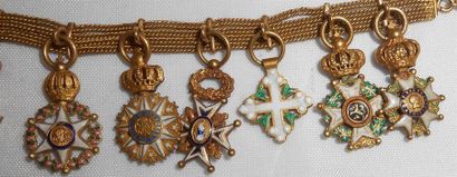 null Souvenirs d'Henri Édouard Tresca
Brochette de 11 décorations : étoile de la...