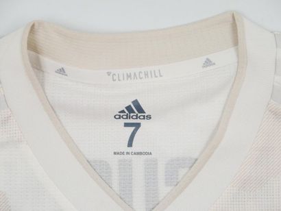 null Adidas - Gonzalo HIGUAIN :

Maillot de football Adidas porté et dédicacé par...