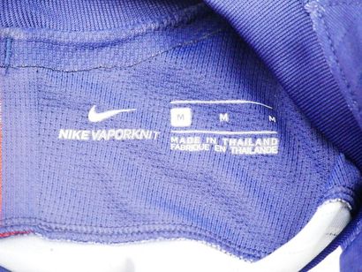null Nike - Thiago SILVA :

Maillot de football Nike porté et dédicacé par Thiago...