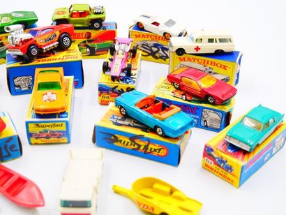 null MATCH BOX 
16 vehicles including transport vehicles, trailers...

Original boxes...