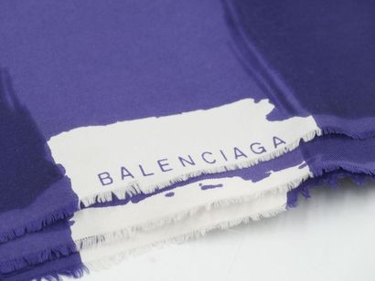 null Tenue hiver d'hôtesse AIR FRANCE
Création Balenciaga en tissu bleu marine comprenant...