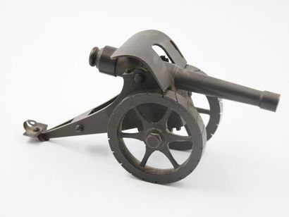 null Maquette publicitaire d'un canon en métal patiné réalisé par la firme italienne...