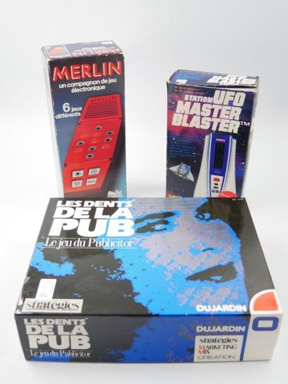 Lot of three electronic strategy games: -...