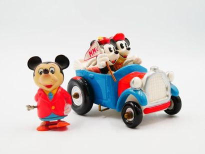 null DISNEY, Schmid 
Mickey et Minnie dans une voiture en céramique peinte à mécanisme...