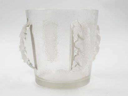 null LALIQUE France: 
"Epernay" ice bucket with flared truncated cone body in translucent...