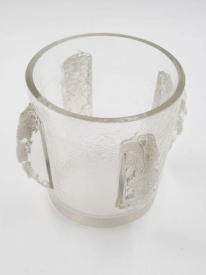 null LALIQUE France: 
"Epernay" ice bucket with flared truncated cone body in translucent...