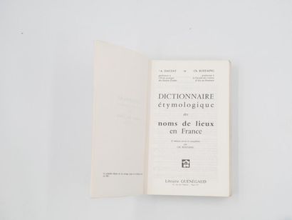 null [CONNAISSANCES]
- Dictionnaire étymologique des noms de lieux en France par...