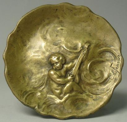 Charles de FRANOZ (1856-1908) (Attribué à) Vide-poche en bronze à décor d'un enfant...