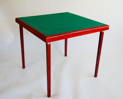 null Wooden bridge table, brand METABLUTIL, green felt top, retractable legs. 
69...