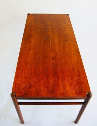 null Ole WANSHER (1903-1985)
Poul JEPPESEN, manufacture de meubles
Table basse à...