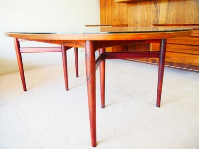 null Arne VODDER (1926-2009)
SIBAST Furniture Danemark 
" 212 " 
Table ovale à plateau...