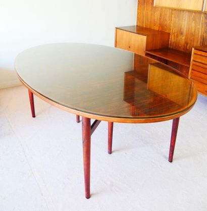 null Arne VODDER (1926-2009)
SIBAST Furniture Danemark 
" 212 " 
Table ovale à plateau...