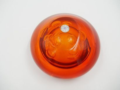 null MURANO: Circular 
ashtray in orange bubble glass. 
Work of the 60s. 
H. : 6...
