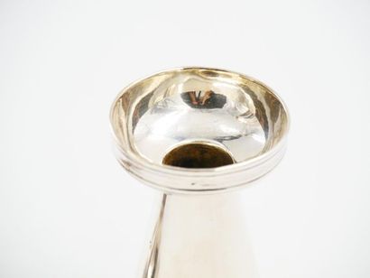 null GALLIA pour CHRISTOFLE orfèvre à Paris
Grand vase obus en métal argenté à cannelures...