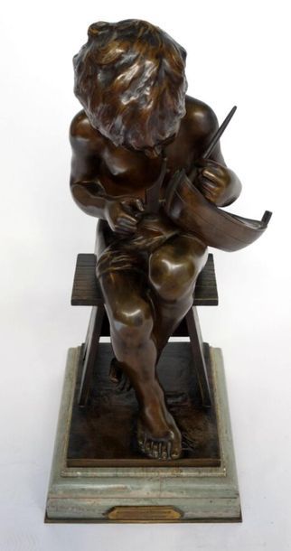 null Emmanuel VILLANIS (1858-1914) 
Enfant du pêcheur 
Bronze à patrine brune reposant...