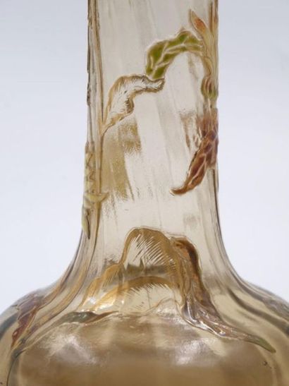 null Emile GALLE (1846-1904) : 
Vase à panse aplatie et col cylindrique étiré en...