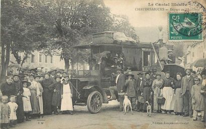null 1 CARTE POSTALE AUTOBUS : Sélection Cantal. "Chaudesaigues - Départ de l'Autobus."...