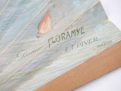 null L.T. PIVER, Floramye : 
Eventail publicitaire pour le parfum Floramye en bois...