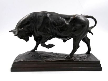 null Antoine-Louis BARYE (1796-1875) After, standing
Bull, second version
Bronze...