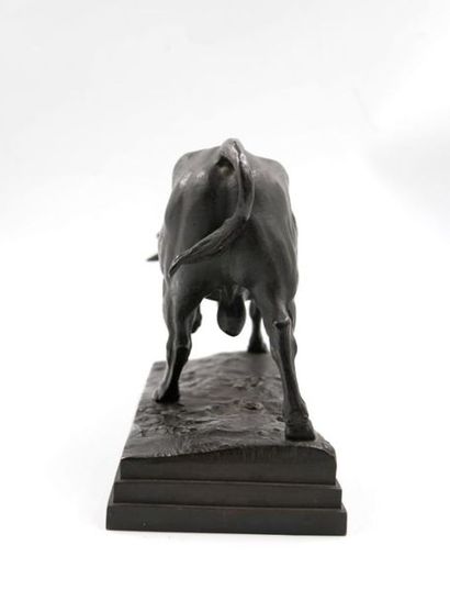 null Antoine-Louis BARYE (1796-1875) After, standing
Bull, second version
Bronze...