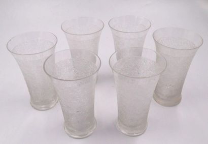 null Six water glasses with frosted flower decoration. 
H. : 14 cm

[The successful...