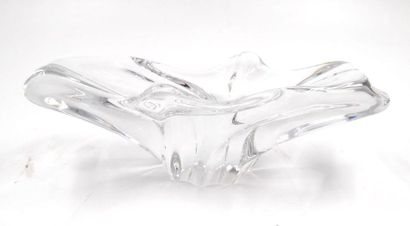 null BACCARAT: Crystal 
pocket-emptyer. 
Marked on the back. 
6.5 x 20 x 7 cm

(small...