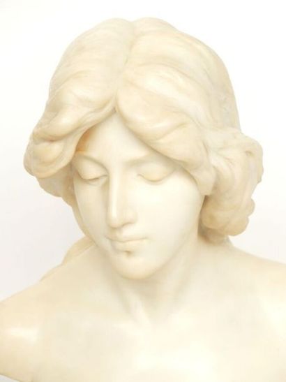 null School Late 19th - Early 20th century Draped

bust of a young woman Sculpture...