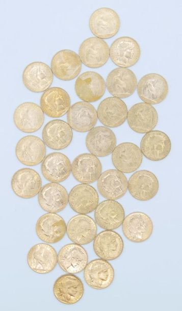 null 34 pièces de 20 francs Or au Coq : 1904, 1905, 1906, 1907 (22 ex.), 1909, 1912...