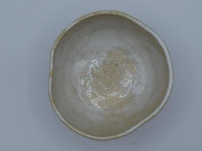 null A ceramic batch comprising : 

- a pitcher; 

- a covered pot; 

- a pot; 

-...