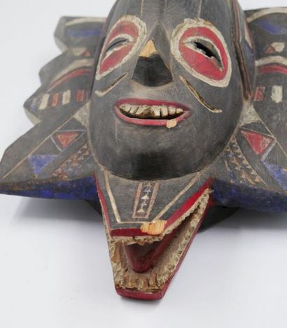 null Ivory Coast Zamble style, 

African black and polychrome mask

1940s

40 x 26...