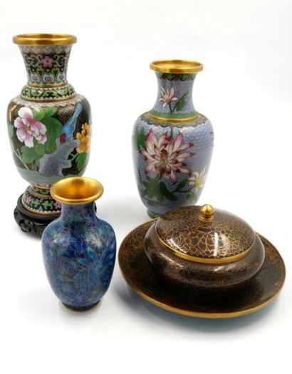 A set of bronze and cloisonné enamels objects...