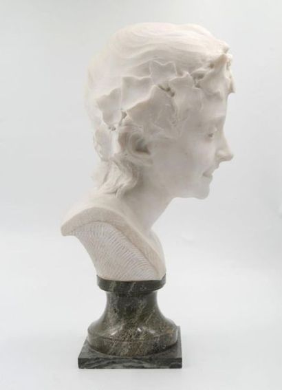 null According to Jean-Baptiste CARPEAUX (1827-1875) 

Bust of bacchante

Sculpture...