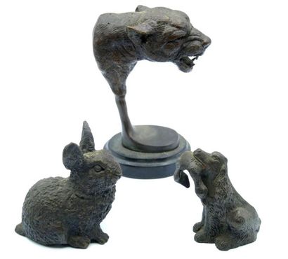 null Set of four sculptures with animal subjects 

H. 15.5 / 8.5 cm / 10 cm 



[Withdrawal...