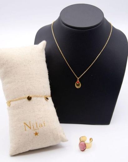 null NILAI, Paris

Jewellery comprising a necklace with a medallion, an adjustable...
