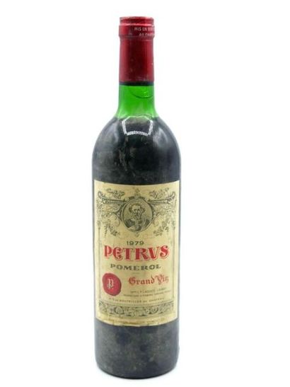 null Une bouteille PRETUS Pomerol, 1979
Étiquette très légèrement abimée 
Niveau...