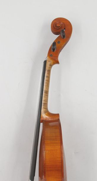 null Violon portant une étiquette Stradivarius Cremona 1796, Mirecourt, c.1850, fond...